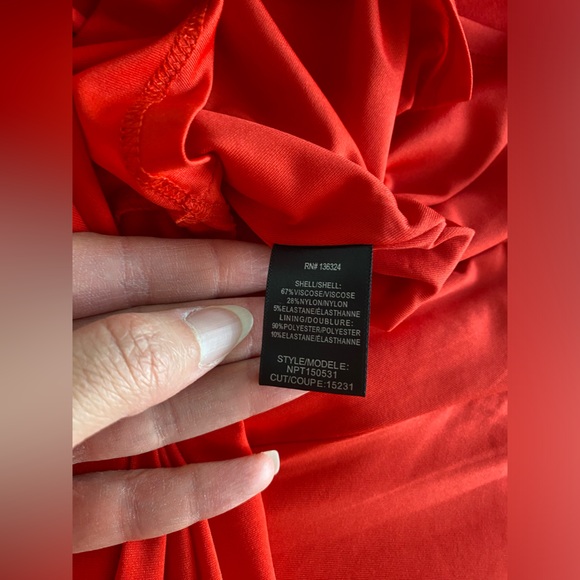 Halston Heritage Red Cut Out Bateau Neckline knee length Dress 3/4 Sleeve US 4 - Picture 16 of 16